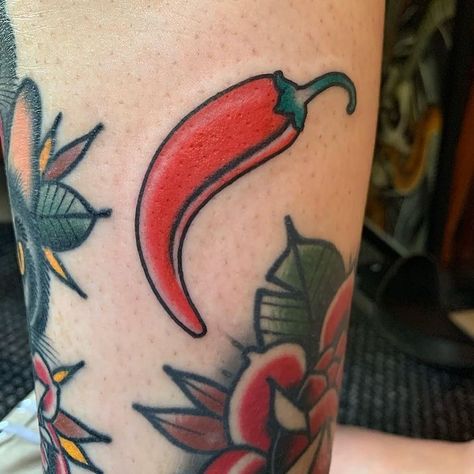 Foodie Tattoos on Instagram: “Food tattoo by @adamcornishtattooer #foodtattoo #foodtattoos #foodietattoo #foodietattoos #chillitattoo” Traditional Pepper Tattoo, Chili Pepper Tattoo Traditional, Senorita Tattoo, American Traditional Food Tattoo, Chilly Tattoo, Hot Sauce Tattoo, Jalapeno Tattoo, Hot Pepper Tattoo, Red Pepper Tattoo