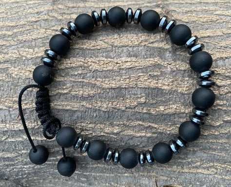 Mens Bead Bracelet Ideas, Men Beaded Bracelet Ideas Diy, Men Beaded Bracelet Ideas, Mens Bracelet Set, Mens Accessories Bracelet, Braided Bracelet Diy, Bracelet Viking, Hematite Bracelet, Diy Bracelet Designs