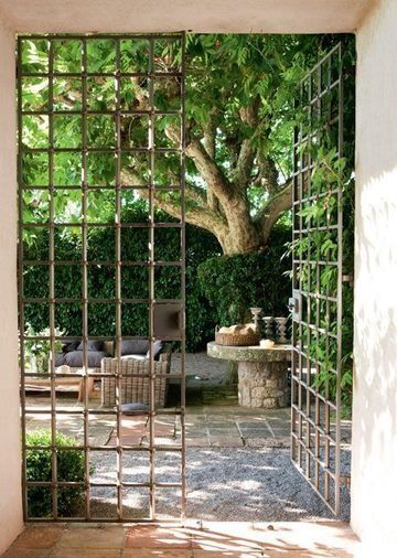 Design Per Patio, Open Door, Garden Gate, Patio Area, Garden Gates, Garden Spaces, Patio Ideas, Outdoor Rooms, Outdoor Design