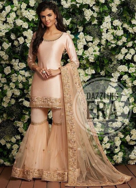 Bollywood Style Dress, Gharara Designs, Custom Design Dress, Sharara Designs, Pengantin India, Indian Designer Suits, Gaun Fashion, Pakistani Wedding Outfits, Indian Gowns Dresses