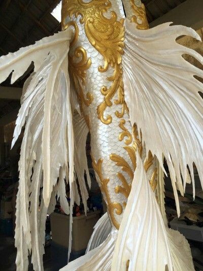 White and gold silicone tail Gold Mermaid Tail, I Am A Princess, Merman Tails, Realistic Mermaid Tails, Professional Mermaid, Mermaid Board, Realistic Mermaid, Mermaid Cosplay, Mermaid Fin