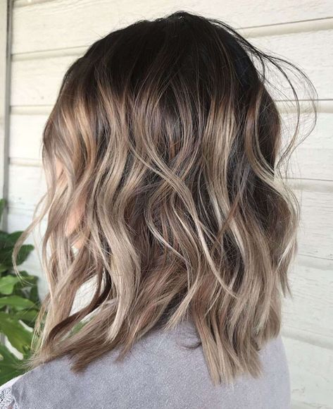 Ashy Bronde Lob Medium Brown Balayage Ashy, Fall Balayage Medium Length Hair, Ashy Brown Hair Medium Length, Bronde Balayage Medium Length Hair, Short Ashy Hair, Bayalage Medium Length, Balyage Blonde Mid Length Brunette, Cool Balayage Hair, Blonde Dimensional Hair Balayage