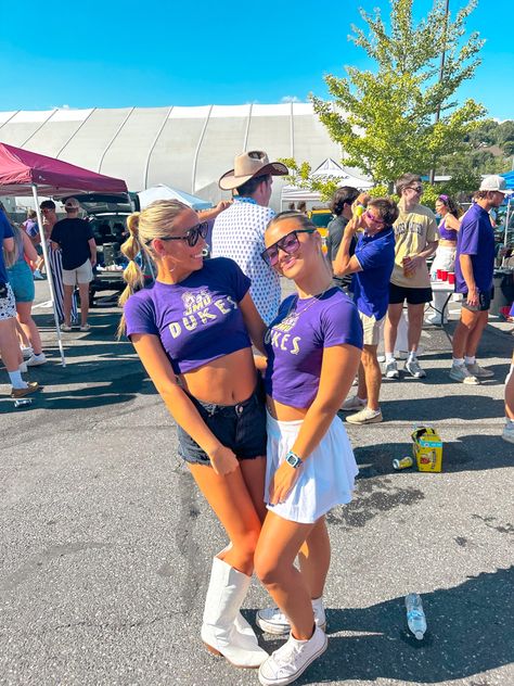 Jmu Gameday Outfit, James Madison University Aesthetic, Jmu Aesthetic, Gameday Fits, College Gameday Outfits, College Tailgating, College Vision Board, Gameday Outfits, School Edition