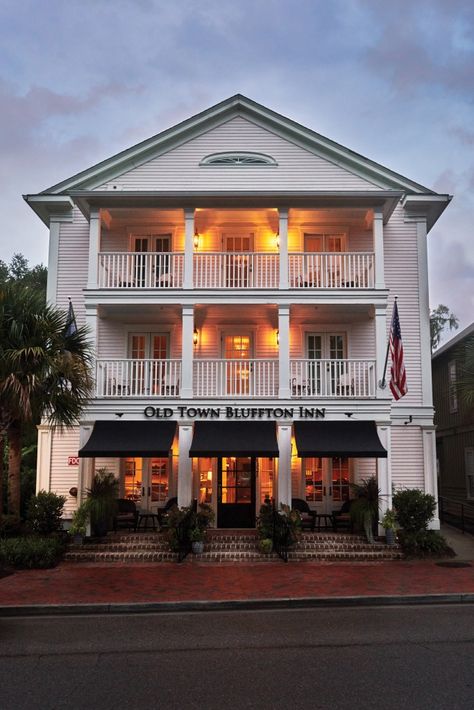 Travel In The Lowcountry: Bluffton South Carolina (B-Town) - South Magazine Visit South Carolina, Bluffton South Carolina, South Carolina Lowcountry, South Carolina Vacation, Hilton Head Island South Carolina, South Carolina Travel, Parris Island, Road Trippin, Hilton Head Island