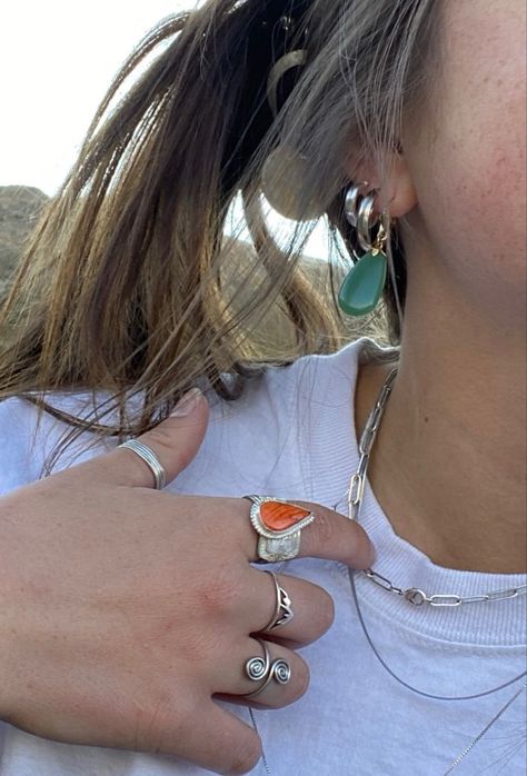 Cool Silver Jewelry, Granola Girl Jewelry, Surf Jewelry, Mixed Metal Jewelry, Dope Jewelry, Girl Jewelry, Funky Jewelry, Jewelry Lookbook, Rings For Girls