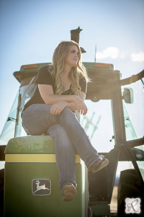 Country Senior Pictures // posing on a tractor, adorable idea! Tractor Photoshoot Ideas, Senior Picture Ideas With Tractor, Farm Lifestyle Photography, Senior Pictures On The Farm, Farmer Senior Pictures, Grain Bin Senior Pictures, Senior Pictures With Tractors, Farm Senior Picture Ideas, Senior Picture Ideas Farm