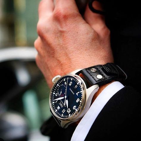 IWC Big Pilot http://think-ebooks.com Iwc Big Pilot, Iwc Pilot Chronograph, Dapper Fashion, Best Looking Watches, Tag Heuer Monaco, Iwc Pilot, Iwc Watches, Pal Zileri, Wrist Game