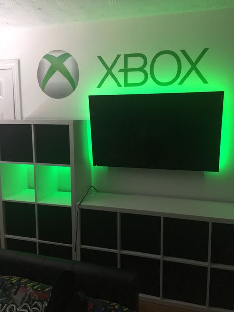 Love the back light. Could replace the nightlight. Boys Room Ideas Gamer, Xbox Bedroom Ideas, Room Ideas Gamer, Xbox Room, Teen Game Rooms, Boys Room Ideas, Deco Gamer, Gamer Baby