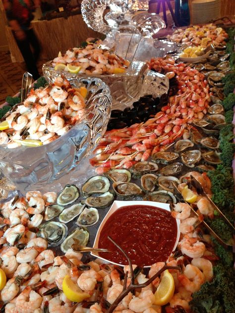 Seafood @ The Coronado Ballroom Fish Buffet Ideas, Seafood Party Food Ideas, Seafood Display Ideas, Seafood Bar Ideas, Seafood Buffet Ideas Parties, Seafood Party, Buffet Wedding, Chowder Recipes Seafood, Wedding Food Stations