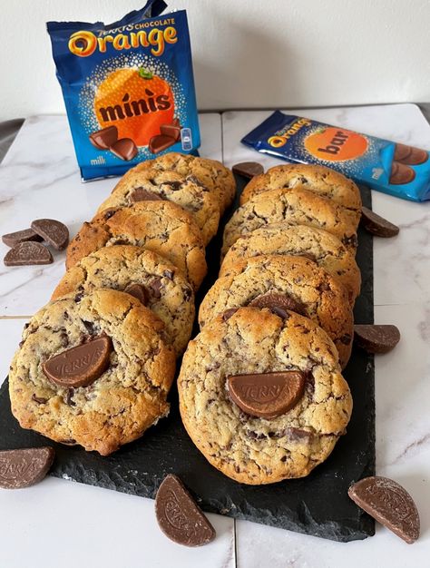 Flavoured Chocolate, Orange Biscuits, Chocolate Orange Cookies, Cookies Chewy, Terry's Chocolate Orange, Orange Cookies, Orange Chocolate, Flavored Milk, Chocolate Orange