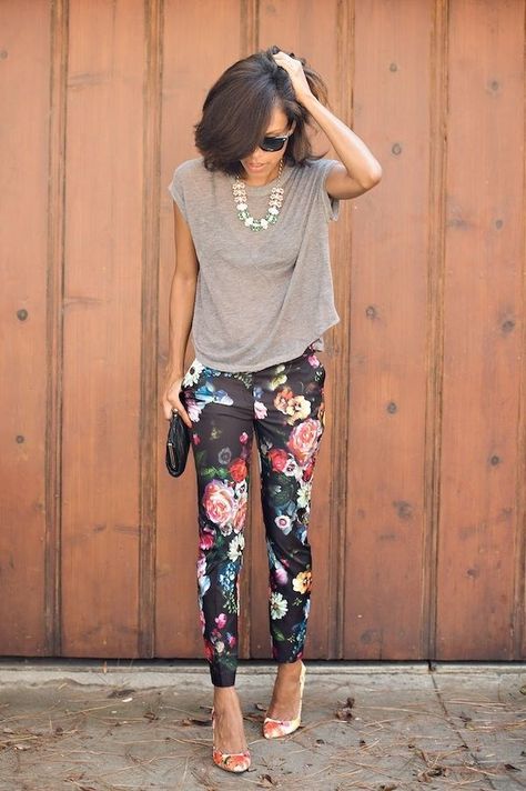 Floral Leggings | Community Post: 8 Of The Best Summer Trends In 2015 2015 Fashion Trends, Clothes Fall, Floral Trousers, New Street Style, Mode Casual, Street Style Trends, Outfit Trends, Floral Pants, Mode Inspo