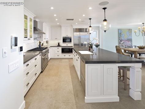 L-Shaped kitchen design with large island Large L Shaped Kitchen With Island, Large Island Kitchen Layout, Large U Shaped Kitchen With Island, Large L Shaped Kitchen, Large U Shaped Kitchen, U Shaped Kitchen With Island, Island Kitchen Layout, L Shaped Kitchen With Island Layout, Kitchen Design 2022