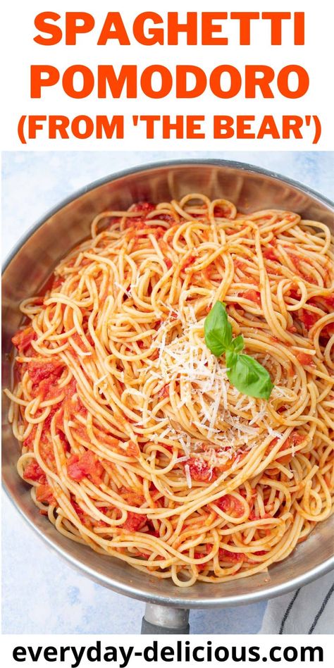 The Bear Tomato Sauce, The Bear Spaghetti, Recipes From The Bear Show, Spaghetti Pomodoro, Delicious Spaghetti, Vegetarian Spaghetti, Cooking Spaghetti, Pasta Meals, Bear Recipes