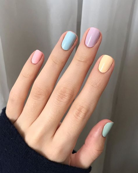 Manikur Kuku, Pastel Nails Designs, Simple Gel Nails, Cute Gel Nails, Soft Nails, Rainbow Nails, Short Nail Designs, Cat Kuku, Pastel Nails