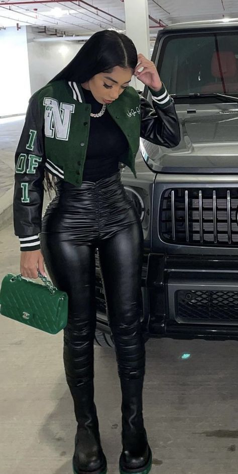 Baddie Leather Pants Outfit, Black Leather Outfits For Women, Leather Pants Outfit Club, Leather Pants Outfit Black Women, Outfit With Leather Pants, Leather Pants Outfit Going Out, Womens Leather Jacket Outfit, Bad And Boujee Outfits, Chilled Vibes