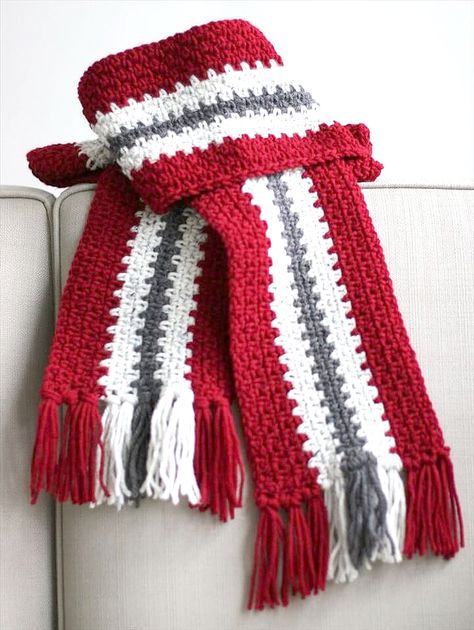 19 Stylish and Easy Crochet Scarf Patterns - Dabbles & Babbles Stripe Crochet, Crochet Men, Crochet Scarfs, Crocheted Scarf, شال كروشيه, Stripe Scarf, Simple Scarf, Crochet Scarf Pattern Free, Knit Projects