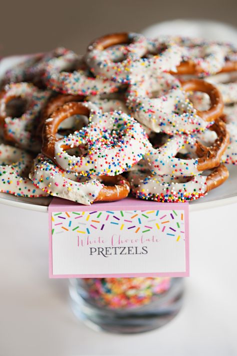 Sprinkle Shower Cookies, Sprinkle Centerpieces, Baby Girl Sprinkle Shower Ideas, Donuts And Diapers Baby Sprinkle, Diaper Sprinkle, Baby Sprinkle Ideas, Sprinkle Theme, Sprinkle Baby Shower Girl, Baby Sprinkle Shower