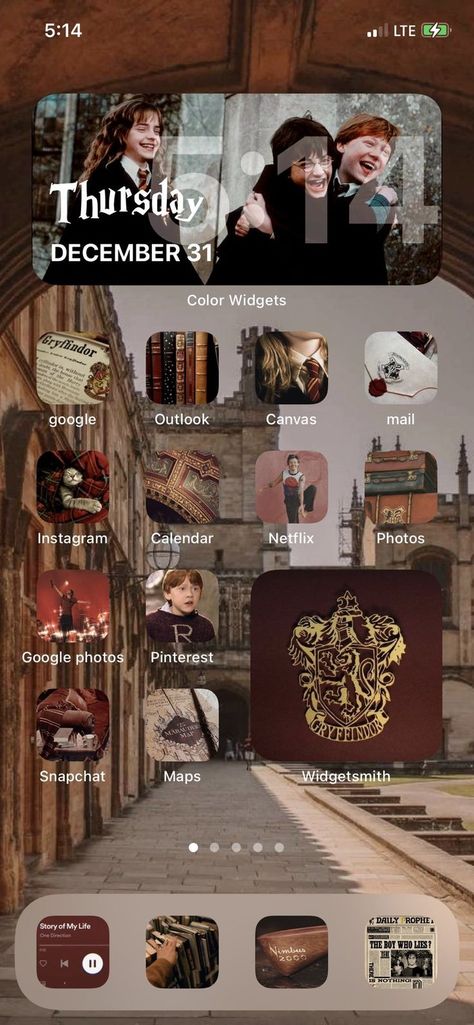 Harry Potter Mobile Wallpaper, Harry Potter Themed Phone, Harry Potter Phone Theme, Harry Potter Home Screen, Harry Potter Homescreen, Harry Potter App Icons, Handphone Wallpaper, Iphone Theme Ideas, Harry Potter App