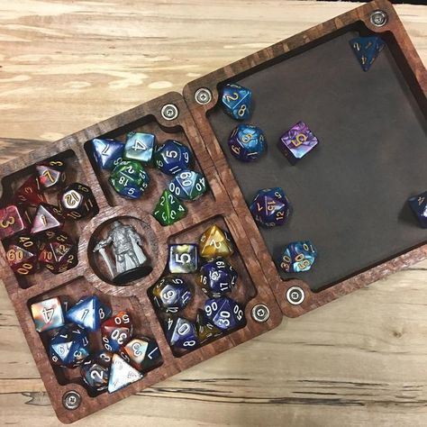 D&d Dice Tray, Dice Box Ideas, Dnd Dice Box Diy, Dice Box Diy, Diy Dice Tray, Dnd Dice Tray, Dnd Diy, Homemade Board Games, Diy Dice