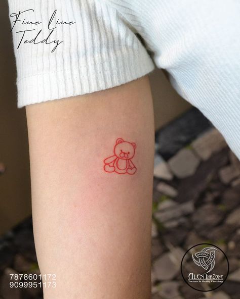 Teddy Tattoo, Tattoos Colorful, Teddy Bear Tattoo, Simple Line Tattoo, Underboob Tattoo Designs, Hidden Tattoos, Finger Tattoo Designs, Bear Tattoos, Bear Tattoo