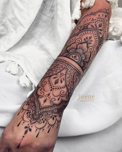 ✦ Jiréne ✦ on Instagram: “Thank you Camilla✨ Made in one session ⎯⎯⎯⎯⎯⎯⎯⎯⎯⎯⎯⎯⎯ ✣Ｊｉｒéｎｅ ｓｔｕｄｉｏ . . . . . . #mandala #mandalatattoo #mandalatattoos…” Mandala Tattoo Sleeve Women, Forearm Mandala Tattoo, Mandala Arm Tattoos, Mandala Tattoos For Women, Tatuaje Trash Polka, Mandala Wrist Tattoo, Forearm Tattoos For Men, Unique Forearm Tattoos, Lower Arm Tattoos