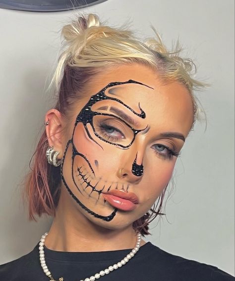 Bedazzled Skull Makeup, Pretty Skeleton Costume, Diamond Skeleton Makeup, Skeleton Makeup Glitter, Skeleton Makeup Rhinestones, Crystal Skull Makeup, Skeleton Costume Women Diy, Skull Makeup With Gems, Skeleton Makeup With Rhinestones