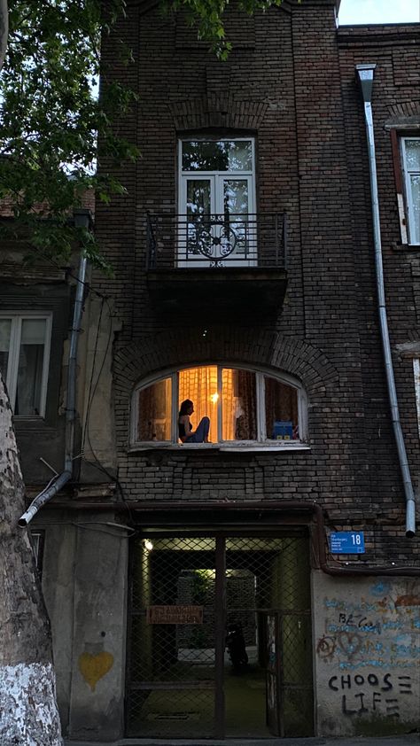 Placed Aesthetic, Through My Window Aesthetic, My Pinterest Aesthetic, Next Door Neighbor Aesthetic, Street Vibe Aesthetic, People In Windows, Cozy Vintage Aesthetic, Cozy House Aesthetic, Cozy Vibes Aesthetic