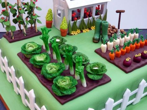 Gardeners Green House Inspired Birthday Cake | Susie's Cakes Allotment Cake, Vegetable Garden Cake, Super Torte, Susie Cakes, Vegetable Cake, Garden Cake, Dad Birthday Cakes, Farm Cake, Garden Cakes