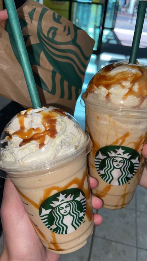 Starbucks Drink Menu, Frappuccino Inspired Recipes, Caramel Frappuccino, Starbucks Caramel, Starbucks Secret Menu Drinks, Starbucks Coffee Drinks, Starbucks Inspired Ice Coffee, Starbucks Frappuccino, Starbucks Drinks Recipes