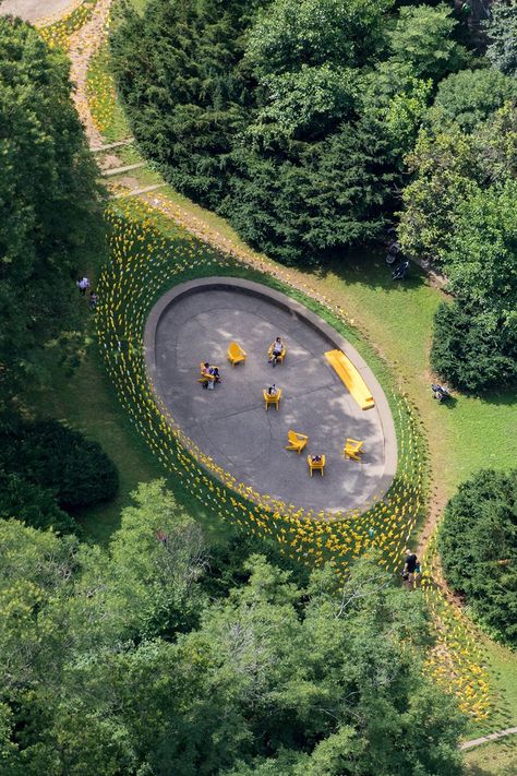 7,000 stone dust paper pinwheel flowers bloom in brooklyn's prospect park Forest Park Design, Stone Park, Linear Park, Pocket Park, Public Space Design, Park Design, Public Artwork, Park Landscape, Pond Design