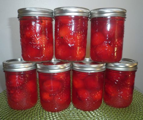 Whole Canned Crabapples recipe - from the CRABAPPLE COOKBOOK OF CANADA Family Cookbook Crabapple Recipes, Crab Apple Recipes, Food Canning, Preserving Recipes, Food Preserving, Valley Cottage, Canning Fruit, Home Canning Recipes, Apple Recipes Easy