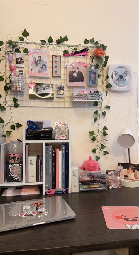 #kpopdesk #kpop #kpoproom #tomorrowxtogether #bts #btsaesthetic #kpopdecor Kpop Shelf Ideas Small, Cluttered Room Aesthetic, Kpop Desk, Rainbow Bedroom, Room Organization Bedroom, Girly Room Decor, Kpop Room, Cute Bedroom, Dekorasi Kamar Tidur