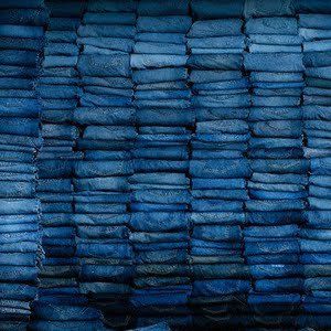 INDIGO is here to stay – and why it’s so hot. Le Grand Bleu, Jaket Denim, Azul Indigo, Blue Inspiration, Feeling Blue, Love Blue, True Blue, Ravenclaw, Color Textures