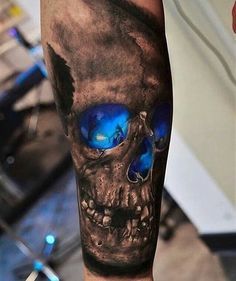 Blakc and grey designed Skull tattoo, w/ Bright sapphire blue eyes/nose from inside! 22 Tattoo, Realistisches Tattoo, معرض فني, Tato Dada, Polynesian Tattoos, Forearm Tattoo Design, Cat Tattoos, Geniale Tattoos, Geometric Tattoos