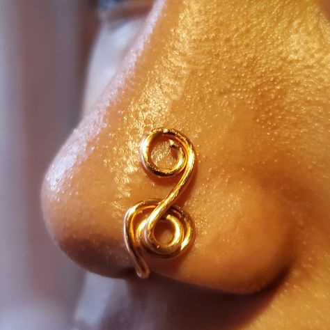 Nose Wire Jewelry, Faux Nose Piercing, Homemade Nose Ring, African Nose Cuff, Nose Clip Jewelry, Nose Cuffs No Piercing, Nose Cuff Designs, Nose Cuff Aesthetic, Nose Jewelry Aesthetic