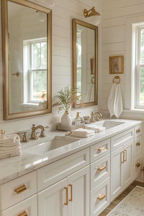 Shiplap Bathroom, Cottage Bathroom, Bathroom Design Inspiration, Bathroom Remodel Designs, Bathroom Remodel Shower, Dream House Interior, House Bathroom, Bathroom Remodel Master, Farmhouse Bathroom