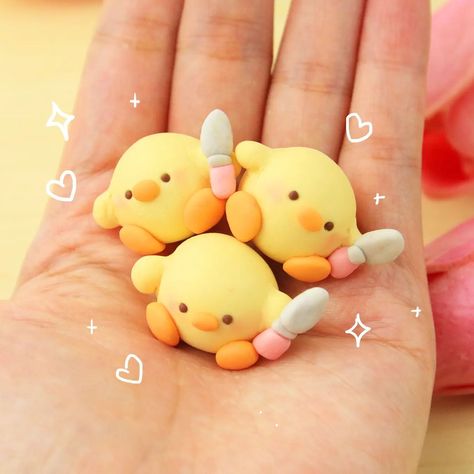 Figurine, Fimo, Playdough Creations Ideas, Cute Thing To Make Out Of Clay, Air Dry Clay Cute Ideas, Cartoon Clay Art, Clay Ideas Christmas, Clay Figures Easy Step By Step, Clay Inspo Easy