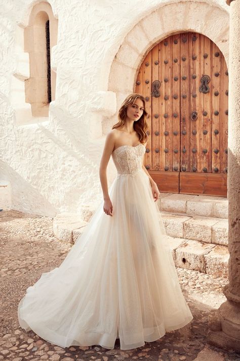 Allure Dress, Feel Like A Princess, Chic Wedding Dresses, Allure Bridals, Bridal Outfit, Outfit Wedding, Gown Bridal, Dress Tulle, Dress Shopping