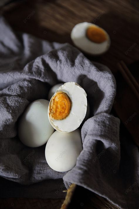 Telur Bebek, Egg Photography, Telur Asin, Egg Pictures, Special Dishes, Duck Soup, Egg Vector, Duck Eggs, Map Background