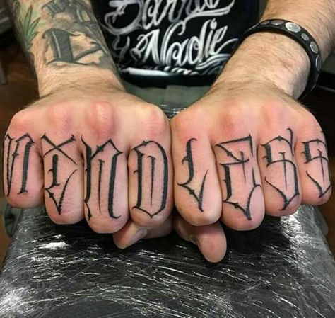 Finger Tattoos Men, Finger Letter Tattoos, Men Finger Tattoos, Finger Tattoos Words, Finger Tats, Knuckle Tattoos, Gangsta Tattoos, Tattoos Men, Muster Tattoos