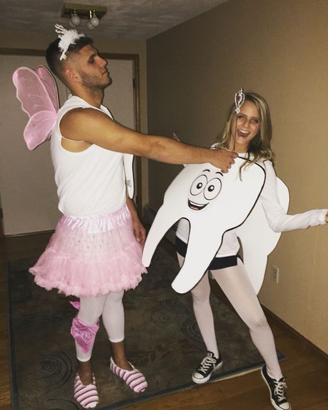 Tooth And Tooth Fairy Costume, Tooth Costume Diy, Fairy Costume Couple, Partner Costume Ideas, Halloween Ideas For Couples, Diy Tooth Fairy Costume, Halloween Costumes Iconic, Creative Couples Costumes, Easy Diy Couples Costumes