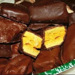 Angel Food Candy (Honeycomb Candy) Angel Food Candy, Chocolate Covered Honeycomb Recipe, Honeycomb Recipe, Honeycomb Chocolate, Honeycomb Candy, Food Christmas, Food Candy, Candy Recipe, Angel Food