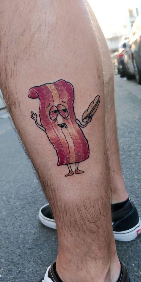 Got my first tattoo. I like to call him Chris P. Bacon. Bacon Drawing, Bacon Tattoo, Chris P Bacon, Chef Tattoo, Bacon Funny, Easy Bacon, Bad Tattoos, R Tattoo, Brown Hairstyles