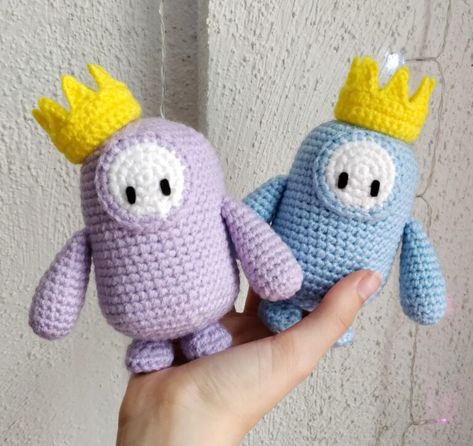 Crochet Otter Pattern, Crochet Otter, Otter Pattern, Crochet Pattern Free Amigurumi, Crochet Frog Pattern, Make A Crown, Octopus Crochet Pattern, Pattern Free Amigurumi, Fall Guys