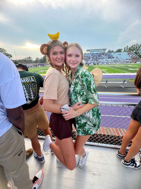 #fridaynightlights #football #senior #senioryear #jungletheme #highschool #friendship #lightroom #vsco #school Jungle Football Theme, Safari Football Game Theme, Tropical Football Theme, Highschool Vibes, Fnl Themes, Spirit Days, Football Theme, Football Themes, Dress Up Day