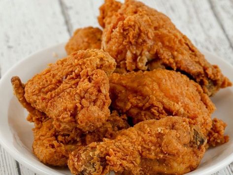 Homemade Kentucky Fried Chicken Style Fried Chicken: Heavenly Recipe - NewsBreak Berry Cobbler Recipes, Fried Potatoes Recipe, Homemade Fried Chicken, Beef And Potato Stew, Kentucky Fried Chicken, Kentucky Fried, Beef And Potatoes, Stewed Potatoes, Copykat Recipes