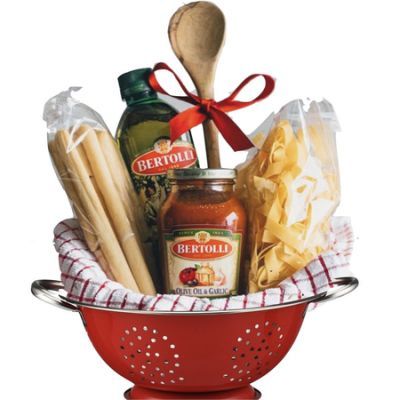 Cooking Gifts Basket, Tricky Tray Baskets, Dinner Gift Basket, Raffle Gift Basket Ideas, Auction Gift Basket Ideas, Pasta Gifts, Fundraiser Baskets, Fall Gift Baskets, Creative Gift Baskets