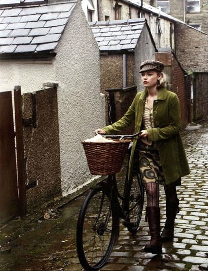 Tweed Run, Vintage Cycles, Cycle Chic, Riding A Bike, I Want To Ride My Bicycle, Bicycle Girl, Foto Vintage, Bike Style, Vestidos Vintage