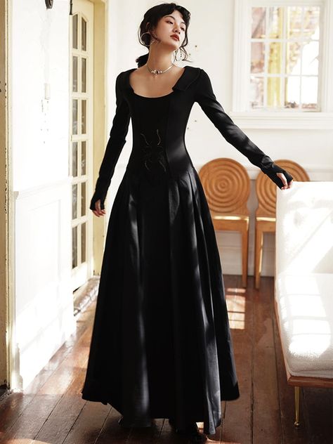 Goth Long Dress, Night Court Dress, Late 1800s Fashion, Whimsigoth Dress, Mideval Dress, Long Slim Dress, Fantasy Fits, Whimsigoth Fashion, Goth Gown