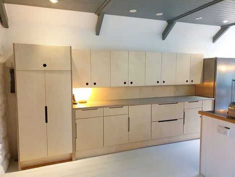 Ply Direct on Instagram: "Take a look at these stunning kitchen wall units made from birch plywood brought to us by @chipfixfurniture . Excellent job! ⭐👍 We supply, cut, and deliver plywood. Check our website (link in bio) to see what we have in stock! 😉 #plycuttosize #plydirect #plywooddesign #plywooodfurniture #birchplywood #birchply #plycutting #kitchencabinets #kitchendesign" Birch Plywood Walls, Ply Kitchen, Kitchen Wall Units, Plywood Design, Plywood Kitchen, Plywood Walls, Plywood Cabinets, Wall Units, Birch Ply